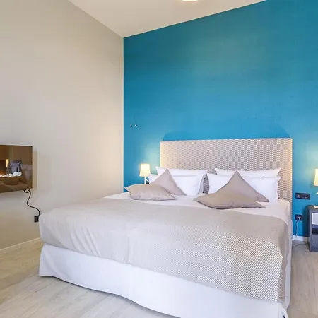 Luett Fiete In Der Alten Seefahrtschule Wustrow *